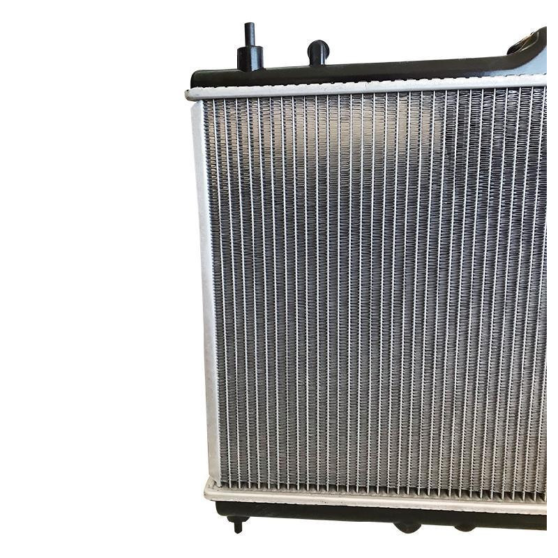 Radiador Nissan Tiida L4 1.8L 2007-2017