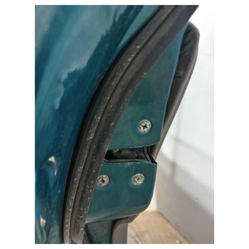 Puerta Trasera Izquierda Nissan Tsuru 1992 al 2017 (Usado)