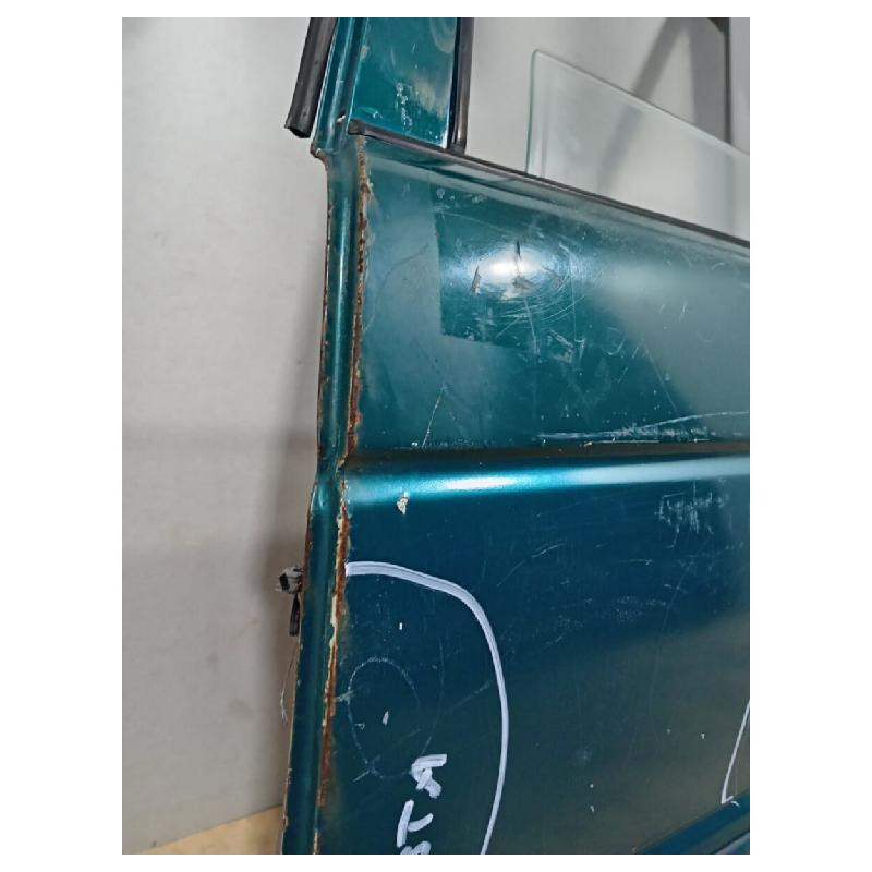 Puerta Trasera Izquierda Nissan Tsuru 1992 al 2017 (Usado)