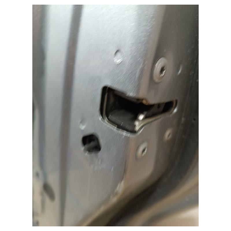 Puerta Nissan March 2011 Al 2019