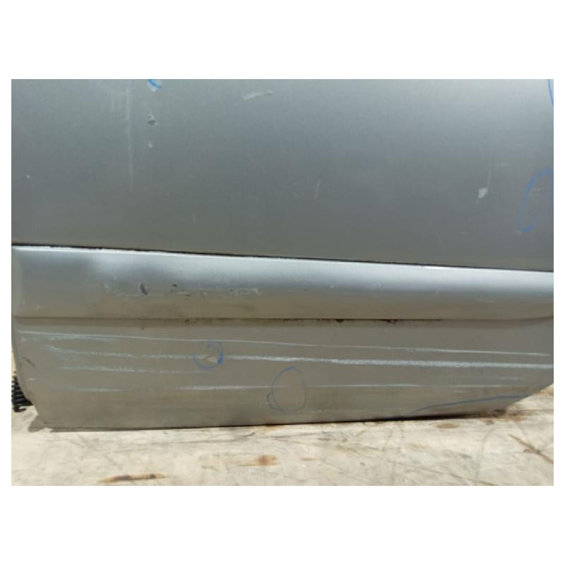 Puerta Nissan Platina 2002 Al 2010