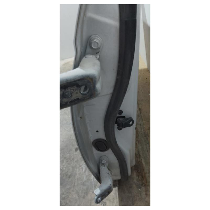 Puerta Nissan Np 300 2008 Al 2015