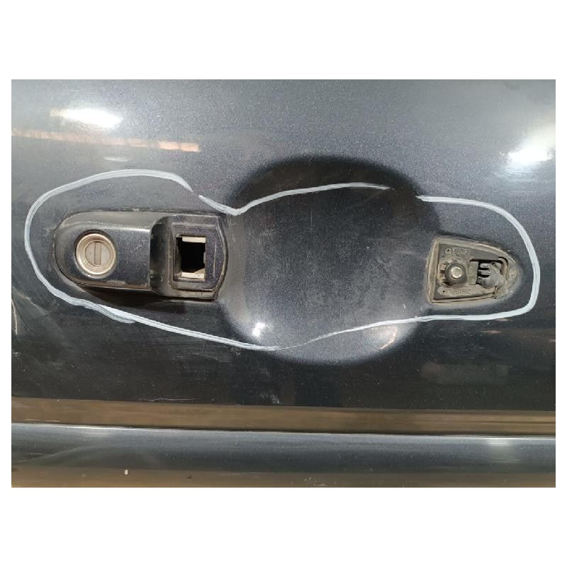 Puerta Dodge Attitude 2006 Al 2011