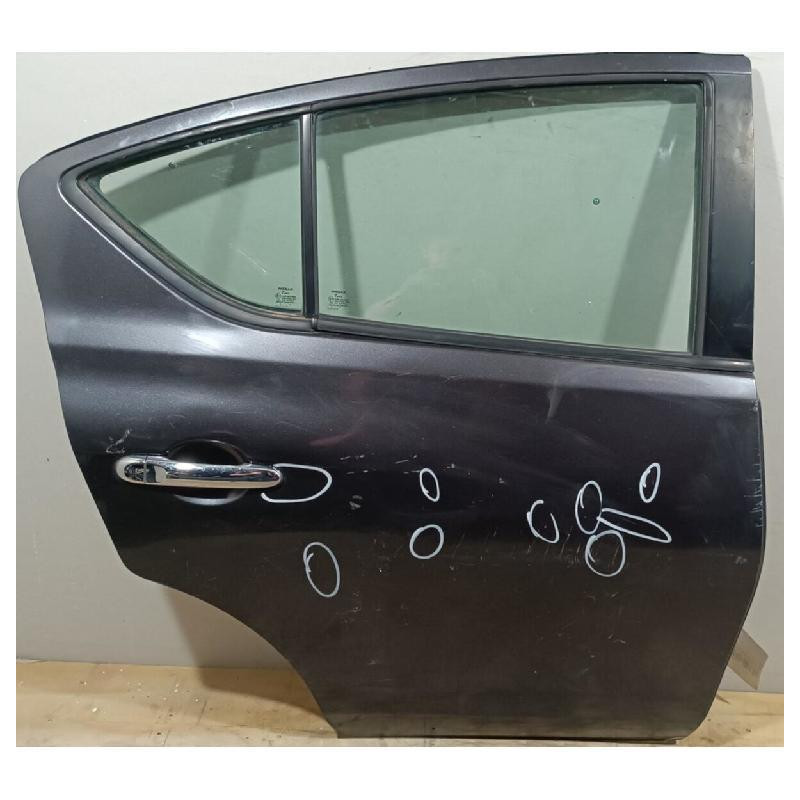 Puerta Nissan Versa 2012 Al 2019