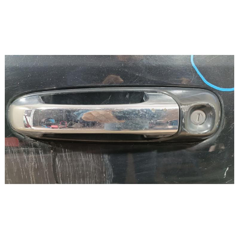 Puerta Chrysler Aspen 2007 Al 2010