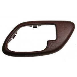 Manija int chev pu/ sub/ blazer/ yukon/ tahoe/ escalade 95-98 roja bisel plastio izq