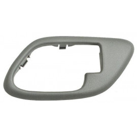 Manija int chev pu/ sub/ blazer/ yukon/ tahoe/ escalade 95-98/ kodiak 02-09 gris bisel plastico izq